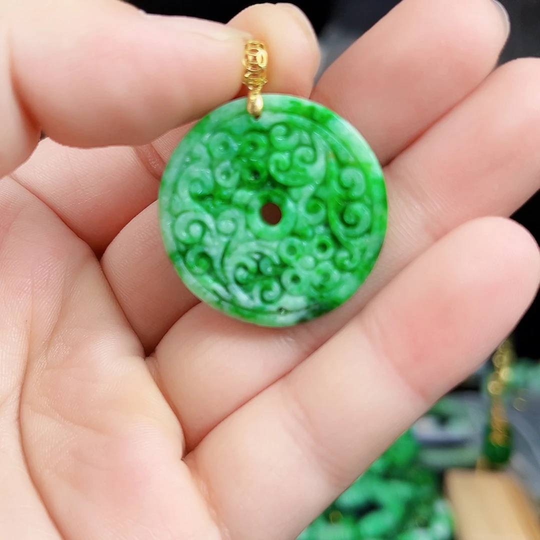 翡翠颈饰18K金镶嵌吊坠