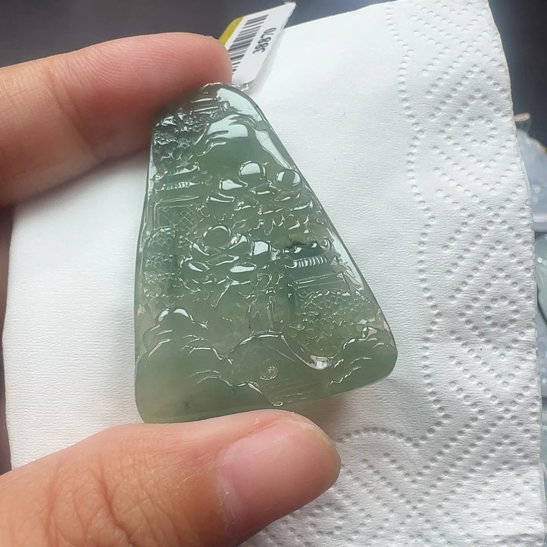 翡翠未镶嵌颈饰吊坠