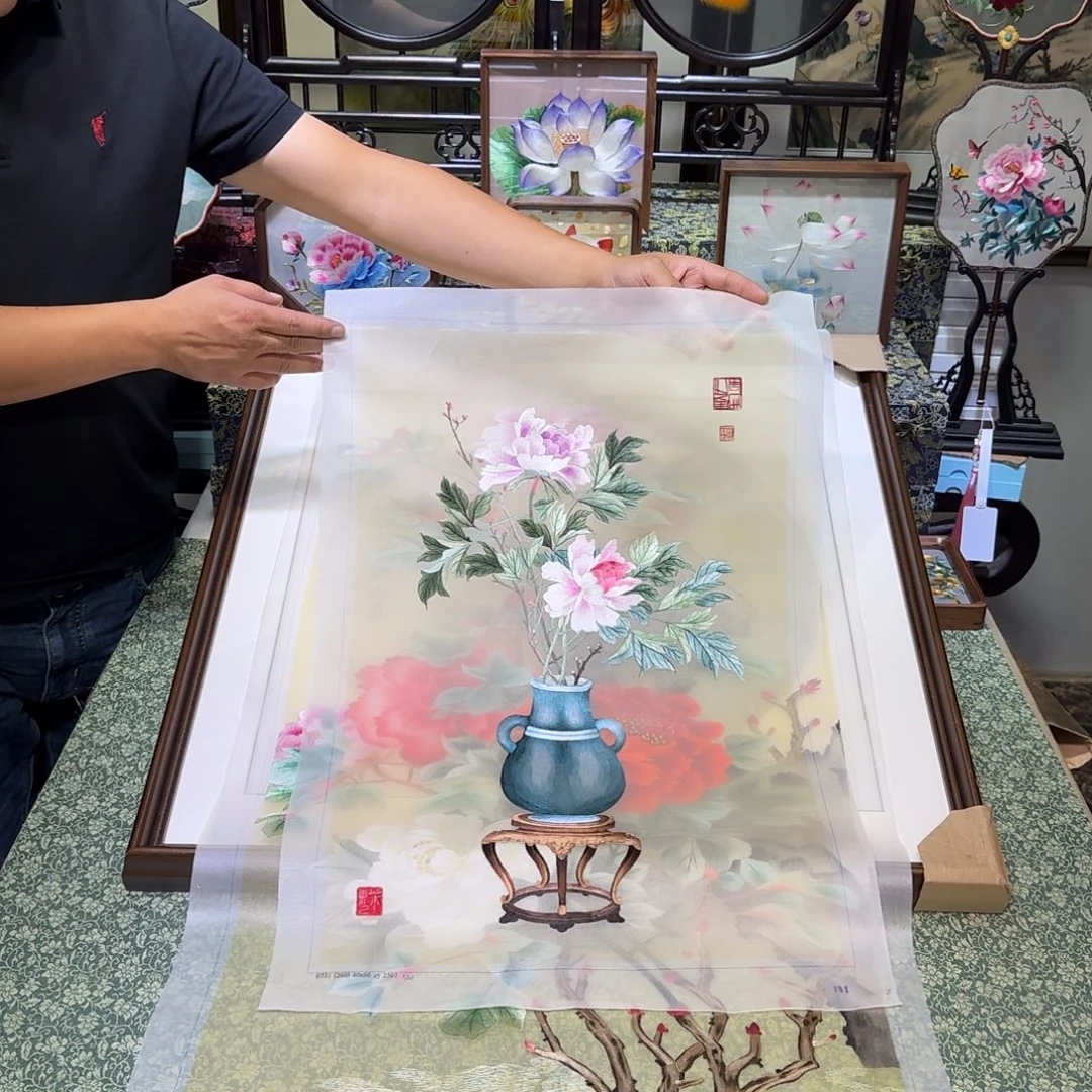 刺绣刺绣工艺精湛独特设计新颖时尚