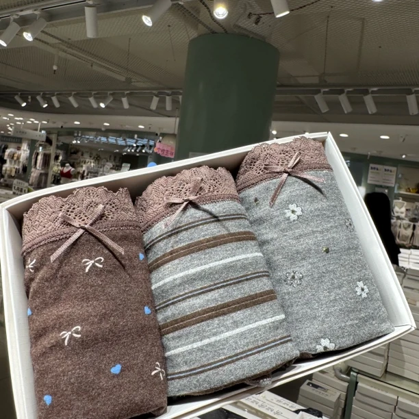 85-135斤 中腰亲肤透气舒适可爱少女包臀三角内裤短裤女 雪季奶咖