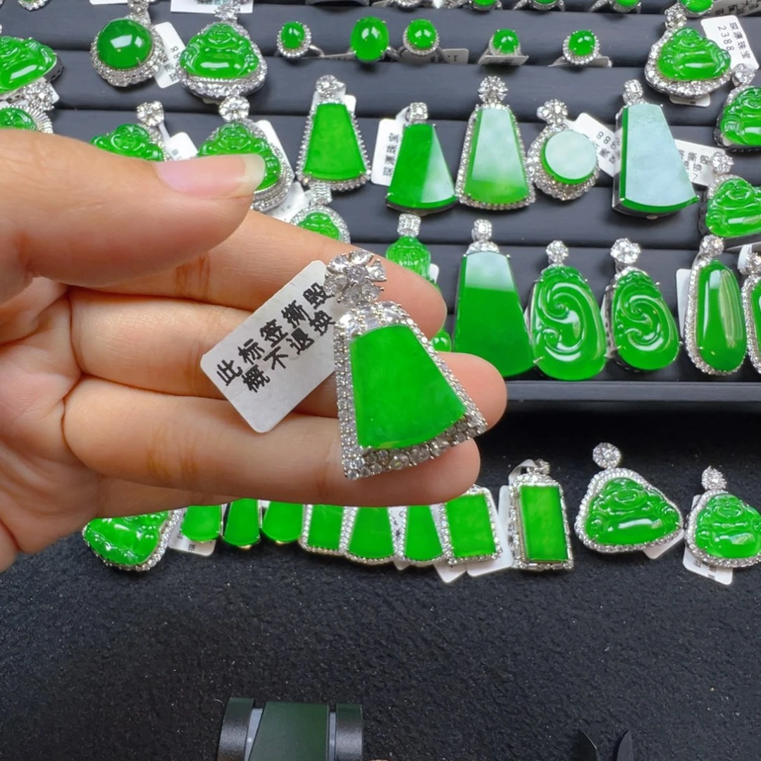 翡翠银S925镶嵌颈饰