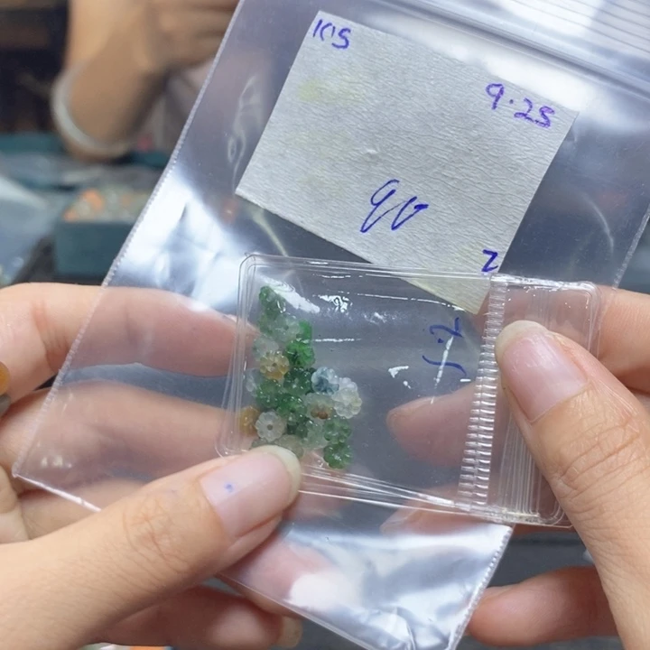 季***薇定制翡翠未镶嵌不退