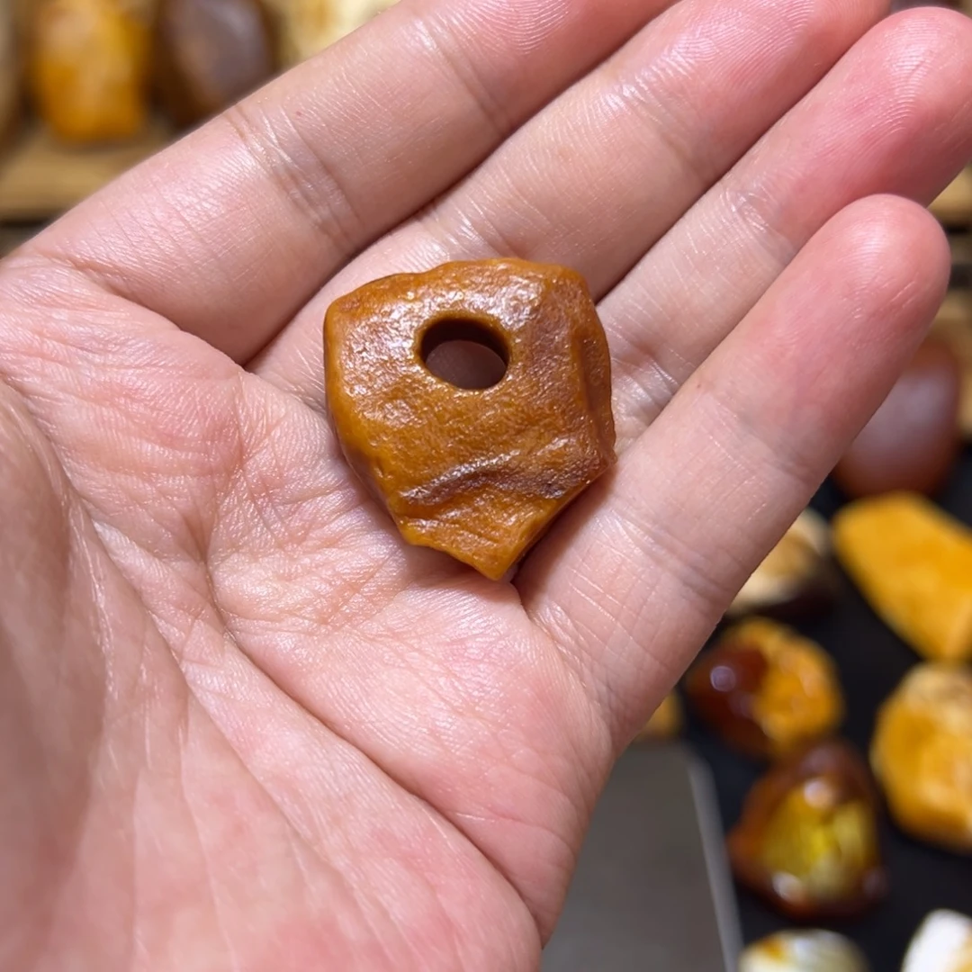 6***9定制琥珀未镶嵌琥珀蜜蜡