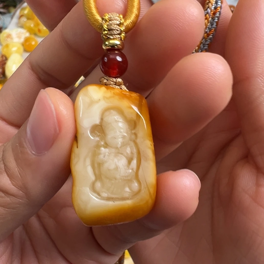 蜜蜡未镶嵌裸石微瑕