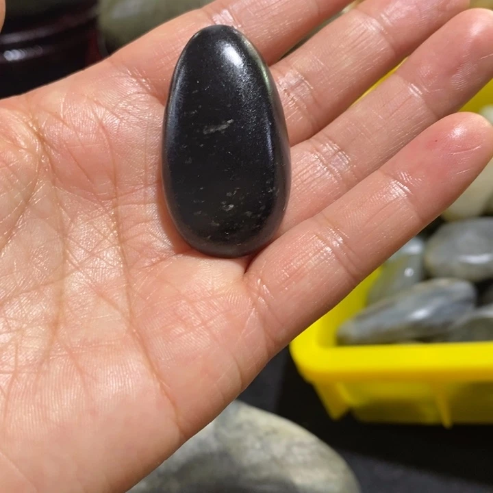 正***悦和田玉（糖玉）未镶嵌挂件