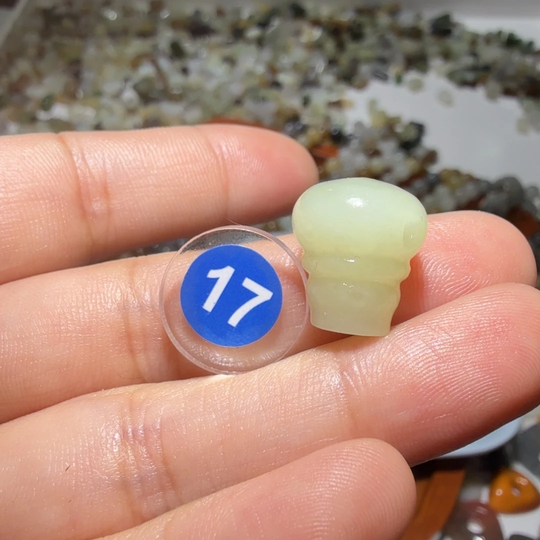 和田玉未镶嵌珠宝奇石