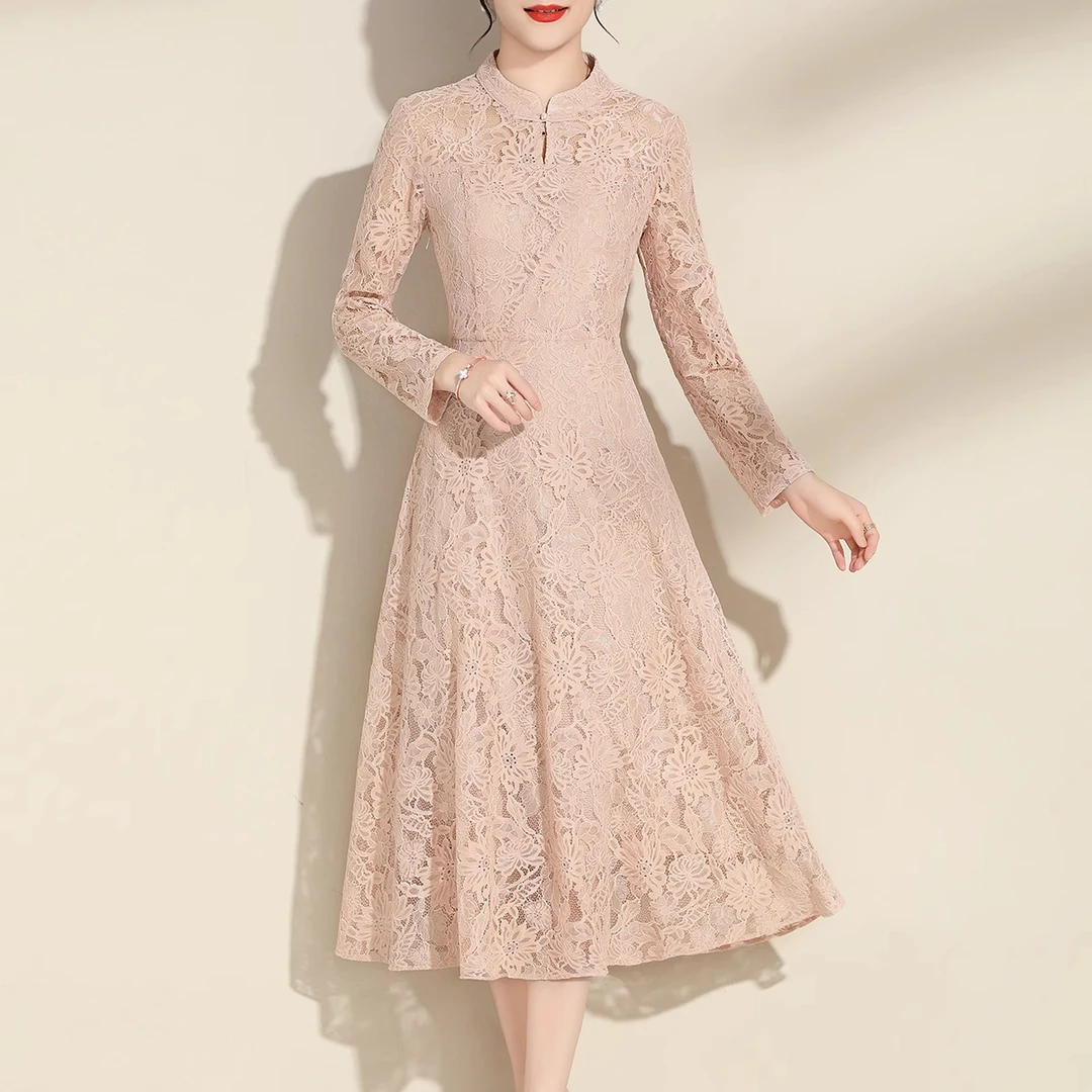 2025新款新中式蕾丝连衣裙女秋装女装显瘦镂空高端时尚气质修身