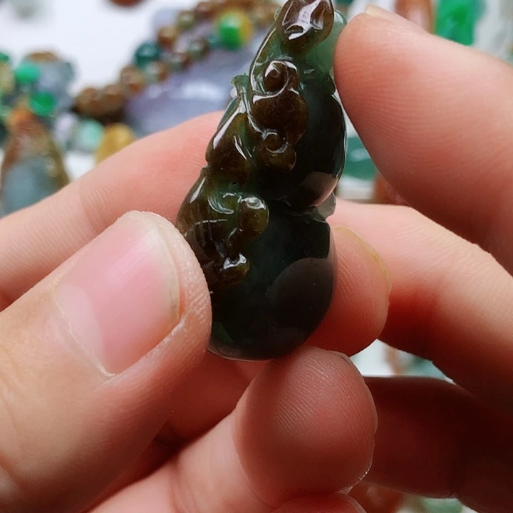颈饰未镶嵌翡翠翡翠