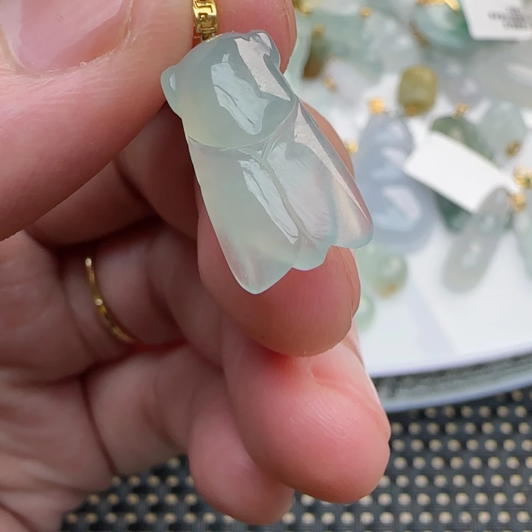 【闪购商品】翡翠吊坠(不含链)18K金镶嵌金蝉