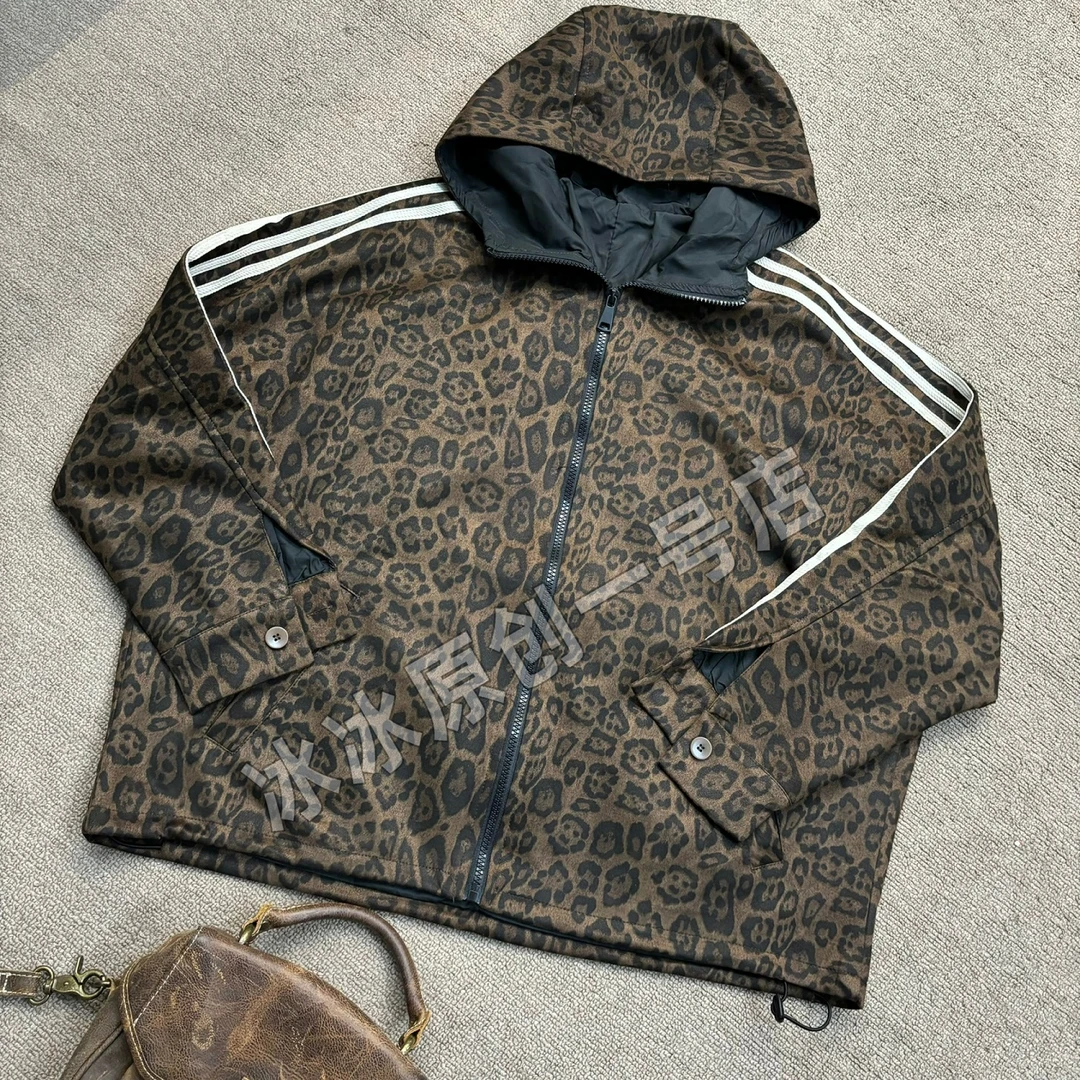 【冰冰一号店】39822#豹纹拼条休闲百搭连帽冲锋衣外套新春款