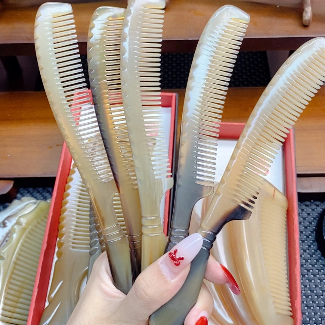 纯手工制作纯牛角梳子