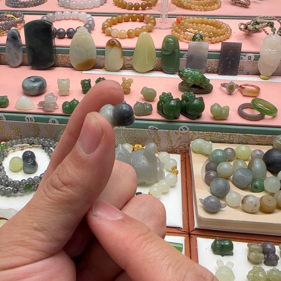 小***饱和田玉未镶嵌吊坠(不含链)