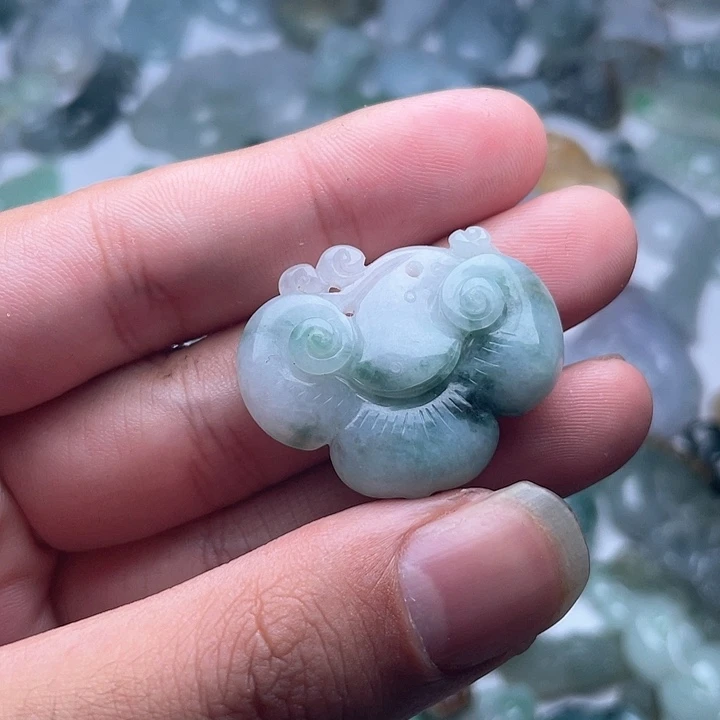 颈饰未镶嵌翡翠一****✽翡翠