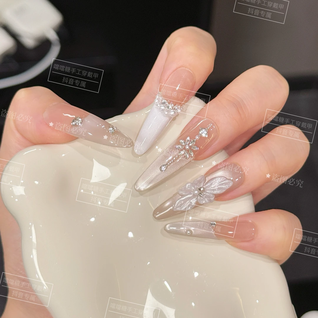 【白月生花】原创手工雕花高定轻奢猫眼显白气质百搭纯手工穿戴甲