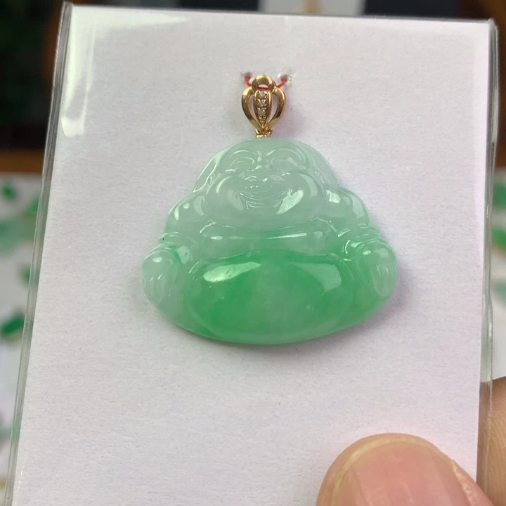 翡翠18K金镶嵌颈饰翡翠