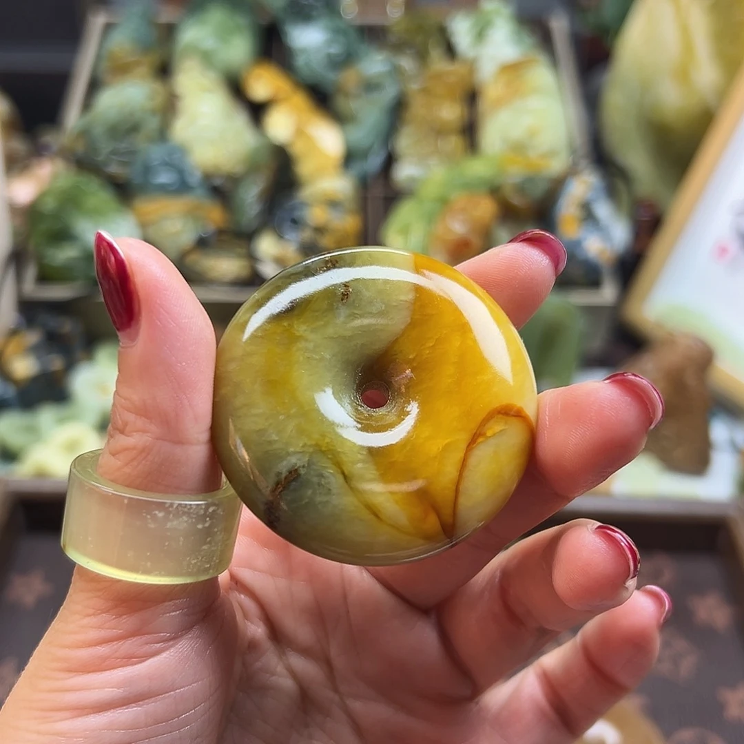 t***油岫玉未镶嵌颈饰花玉平安扣