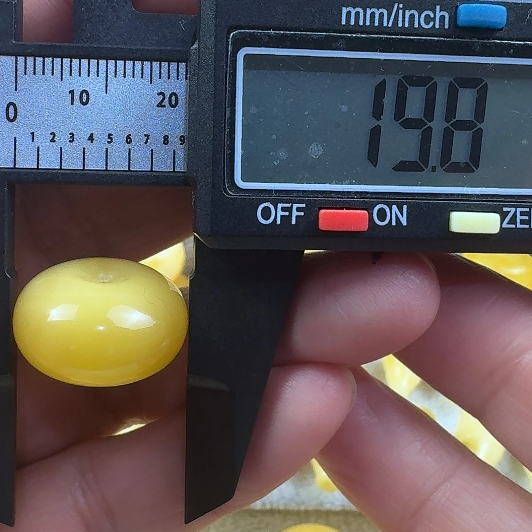 蜜蜡未镶嵌裸石21