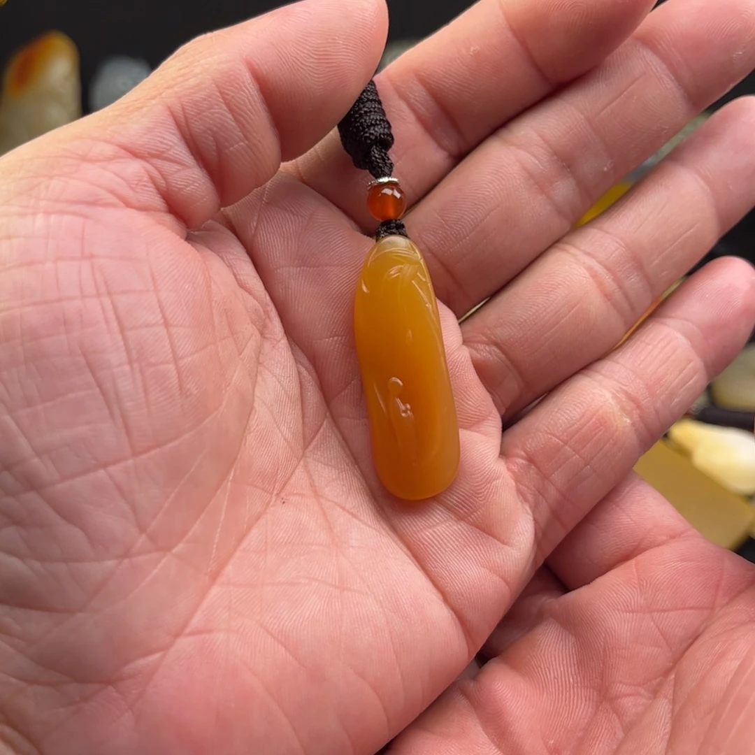 石英质玉黄蜡石吊坠未镶嵌用****0