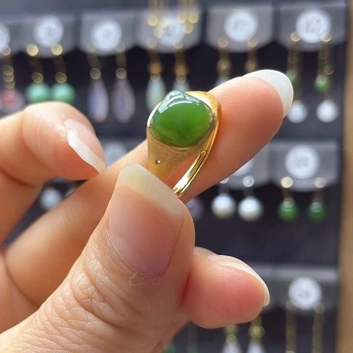 和田玉银S925镶嵌耳饰