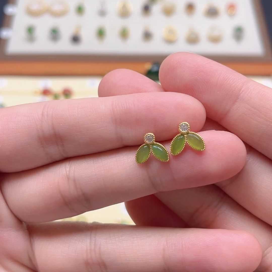 颖***儿和田玉银S925镶嵌耳饰