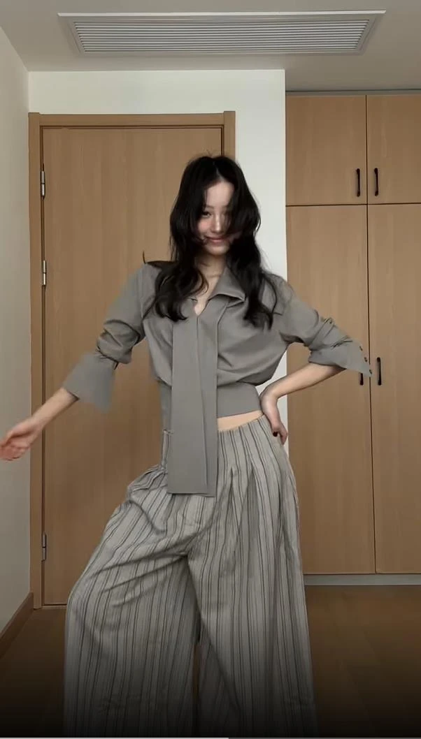 法式慵懒松弛感穿搭设计感衬衫条纹阔腿裤休闲气质两件套装2025秋