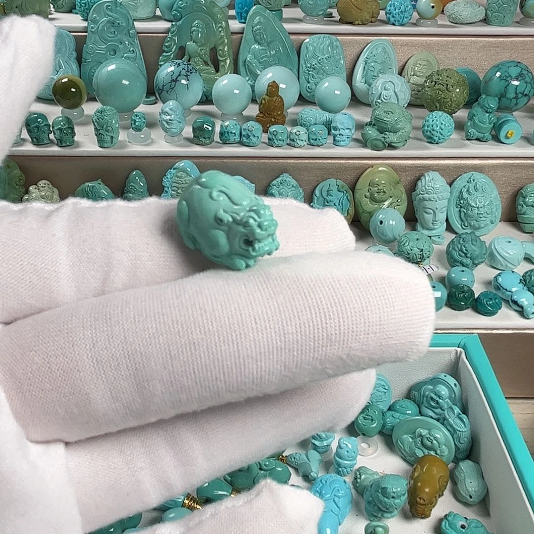 绿松石未镶嵌珠宝奇石