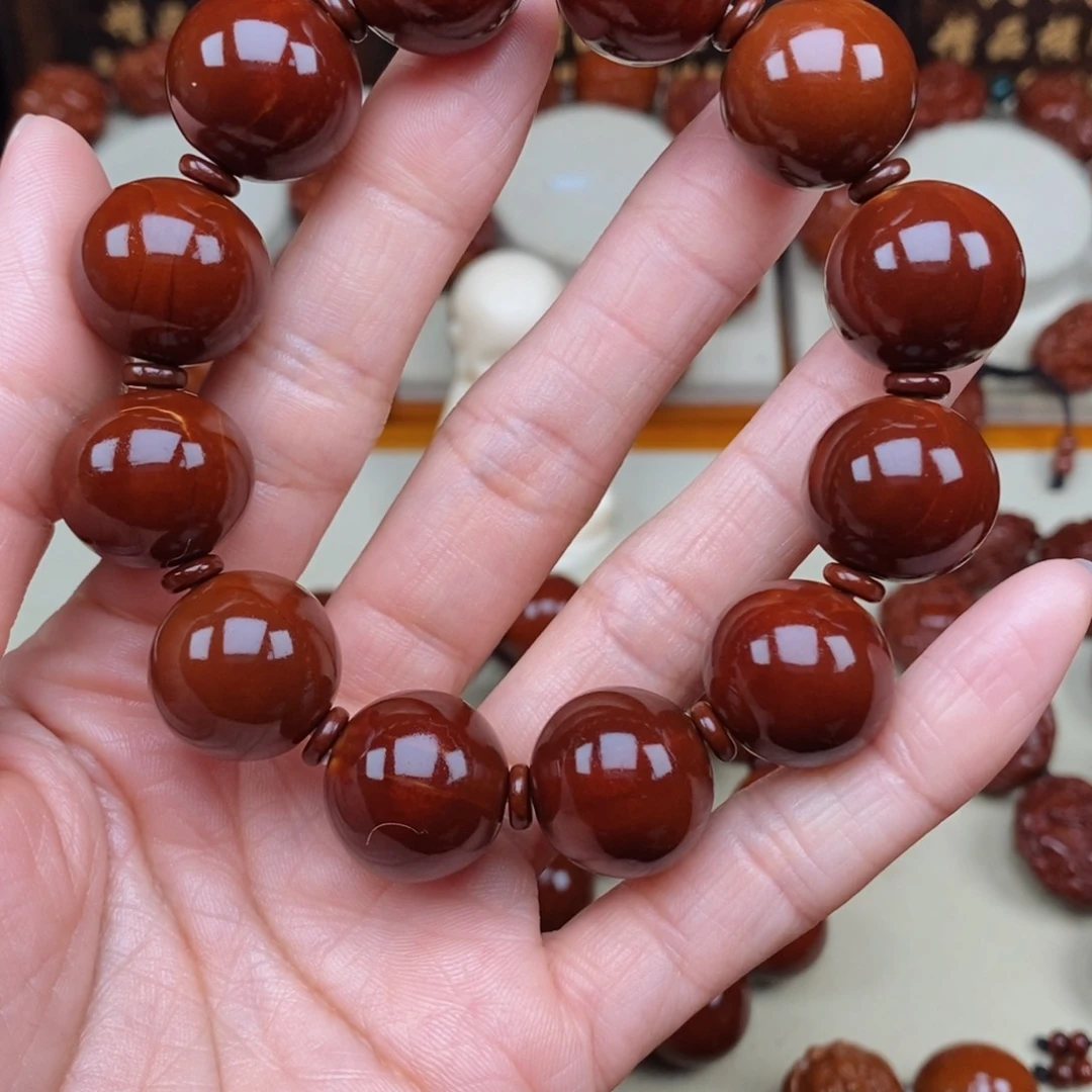 橄榄核吊坠乃*光珠，