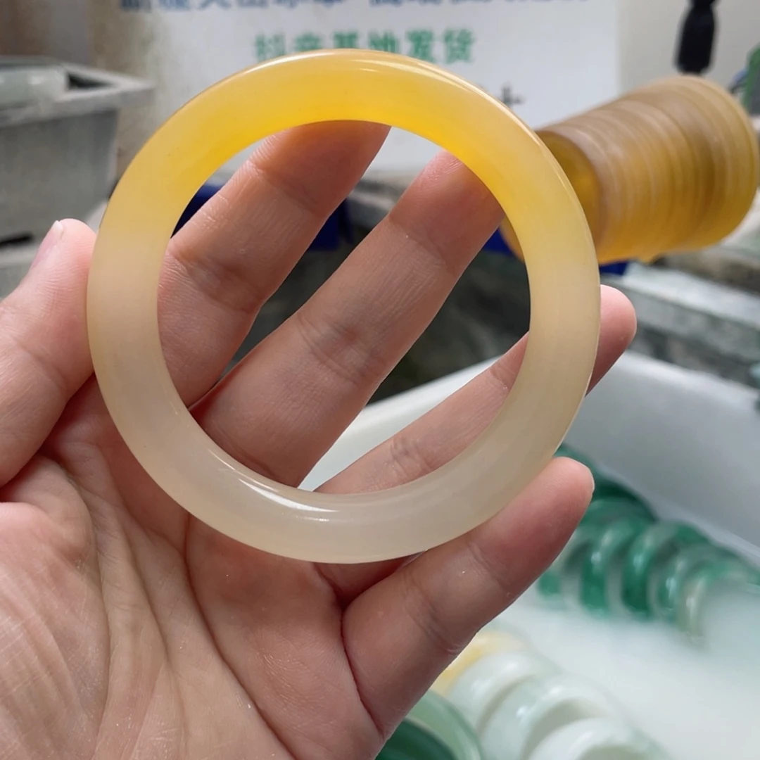 未镶嵌定制石英质玉天山翠温***?