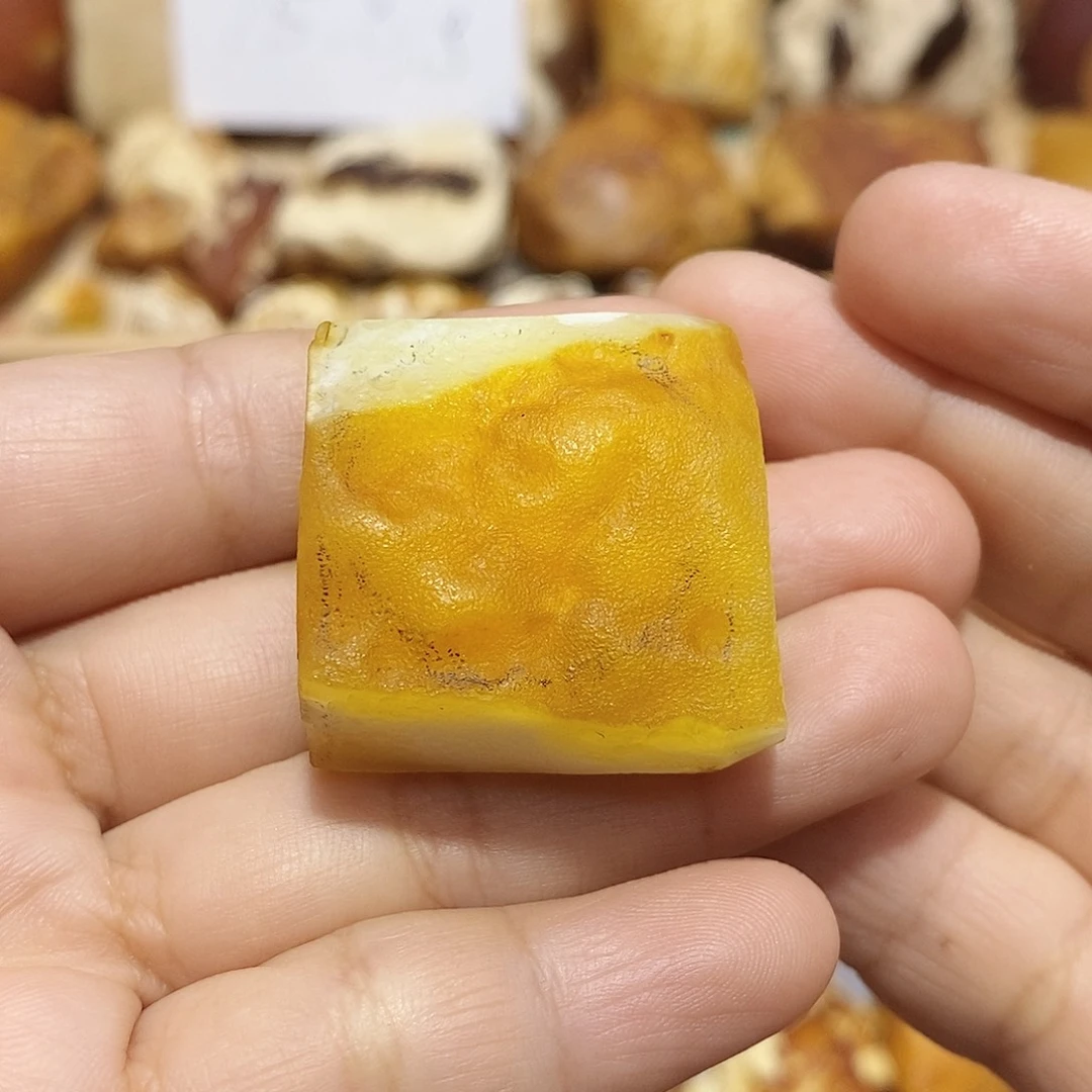 定制琥珀蜜蜡原石