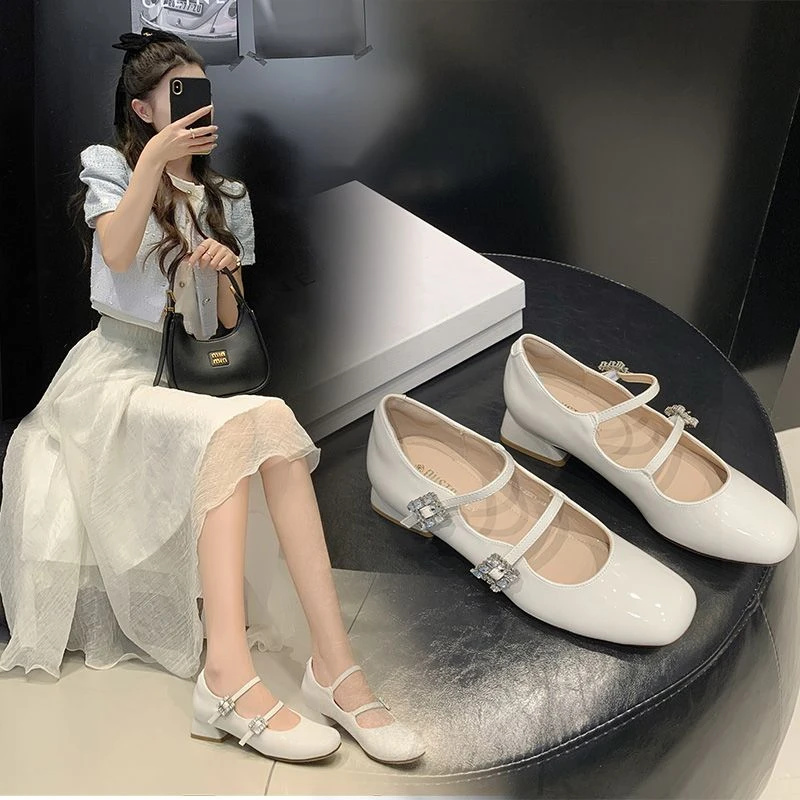 大东2025秋季新款女鞋甜美玛丽珍鞋水钻一字扣浅口方头单鞋子0609