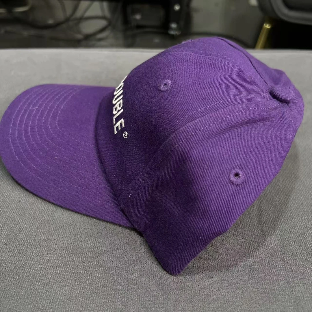 潮牌情侣款字母刺绣弯檐棒球帽 39001