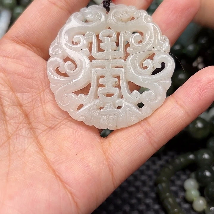 颈饰未镶嵌和田玉