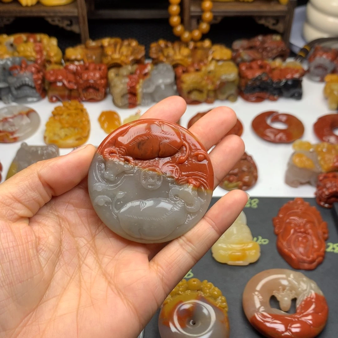 石英质玉（黄龙玉）挂件未镶嵌