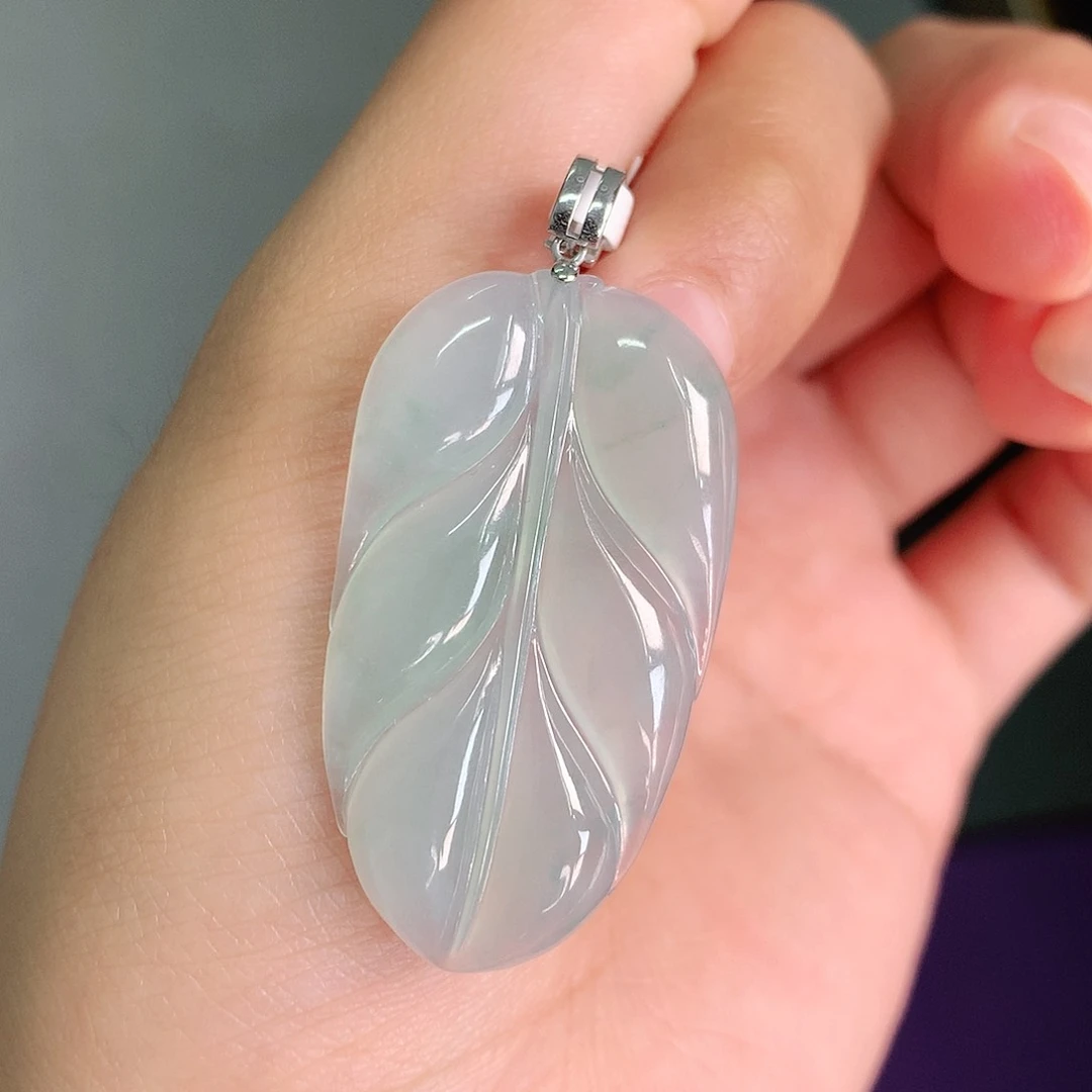 颈饰18K金镶嵌翡翠39-22-4.2