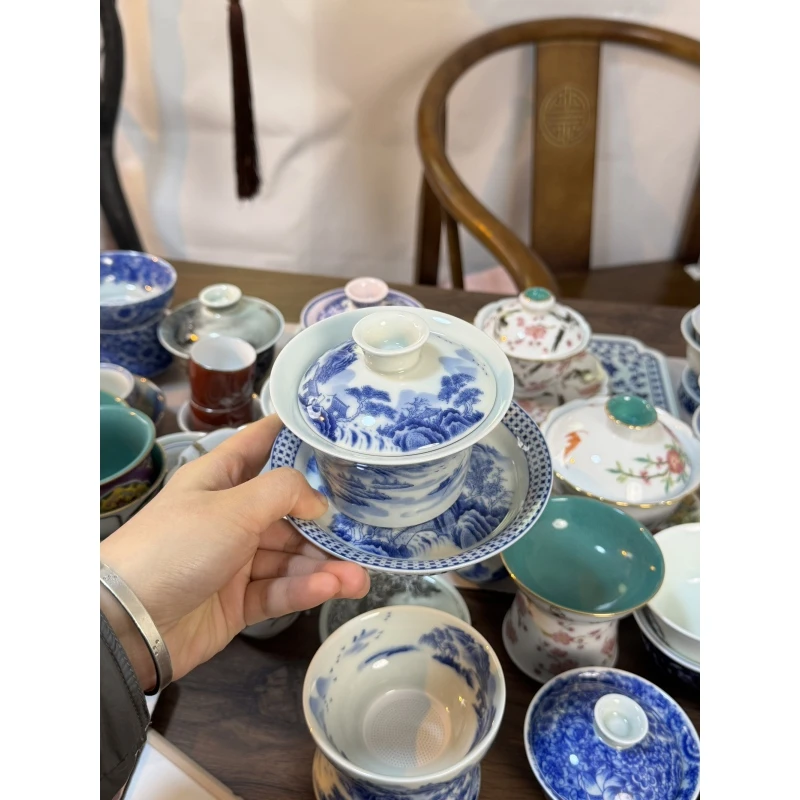 青花山水画片三才盖碗