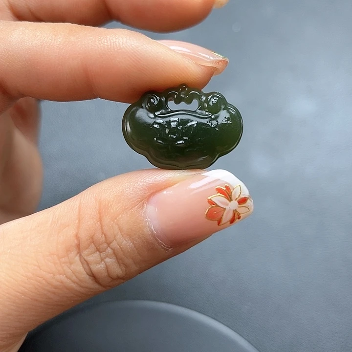 【闪购商品】颈饰未镶嵌和田玉