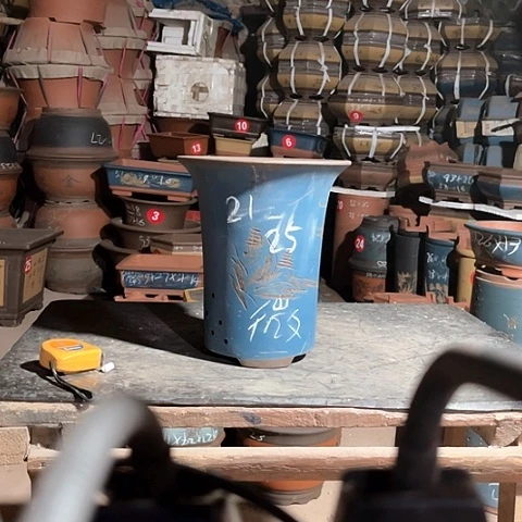 紫砂花盆蓝花盆一个