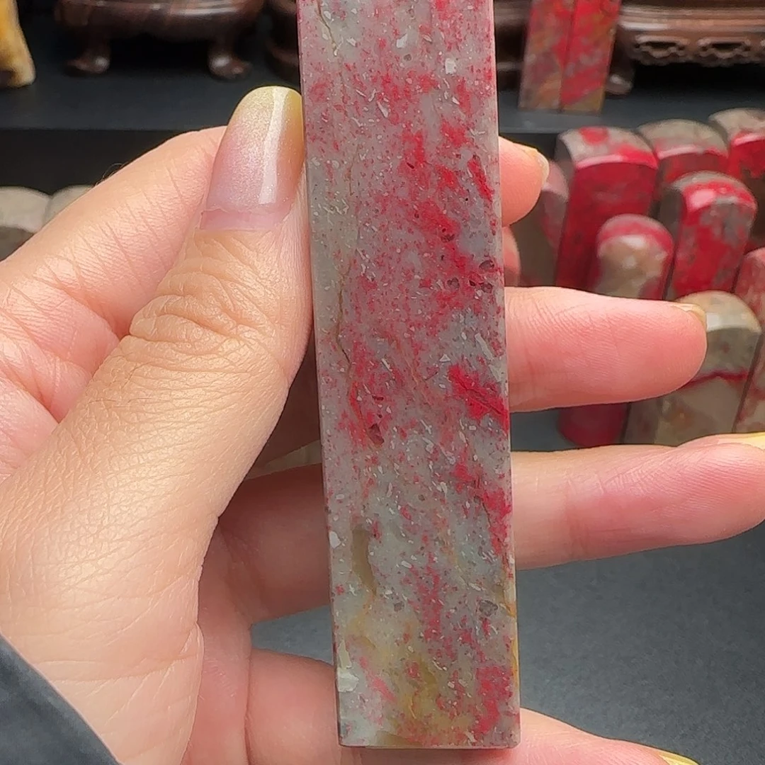 昌化石昌化鸡血石