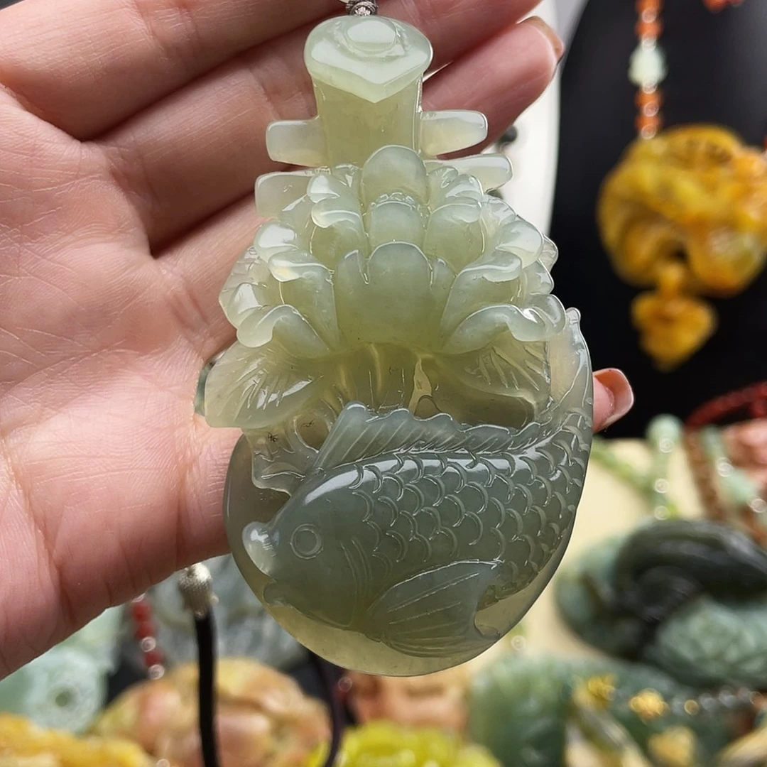 未镶嵌蛇纹石玉颈饰