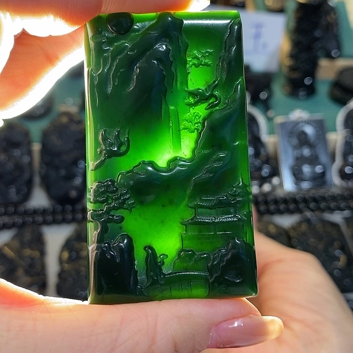 蛇纹石玉未镶嵌颈饰