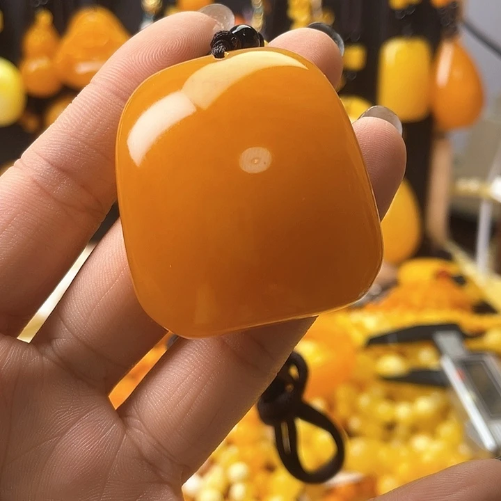 玖***捌波罗的海蜜糖平安扣