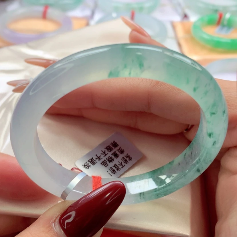 【闪购商品】翡翠手镯（贵妃镯）未镶嵌蓝钢飘花行家货