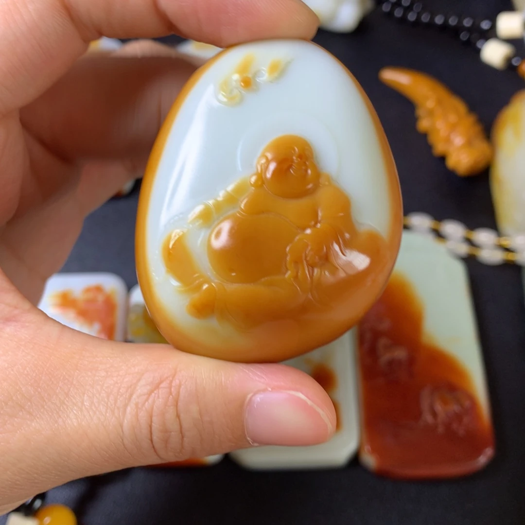 潇***筝和田玉未镶嵌颈饰