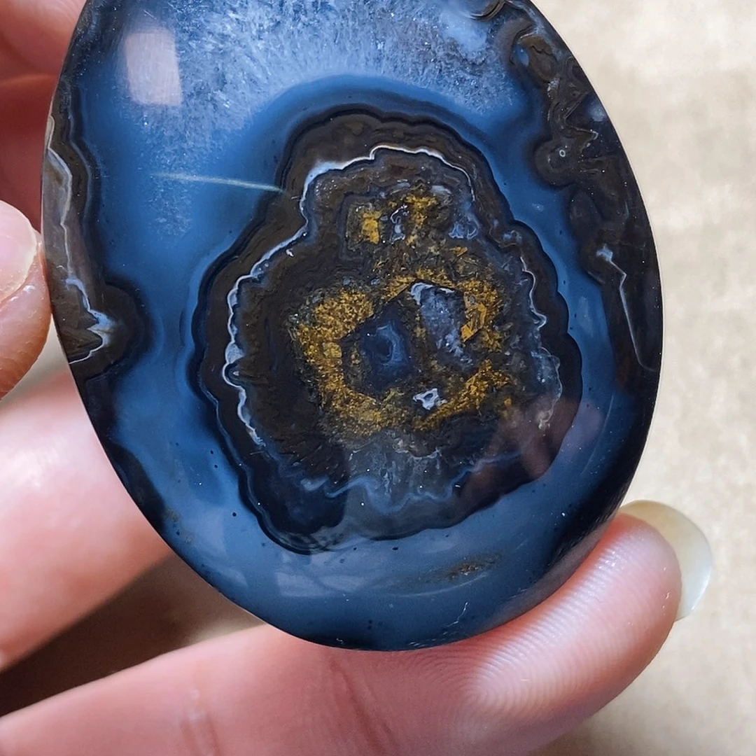 玛瑙/玉髓颈饰未镶嵌小***翁