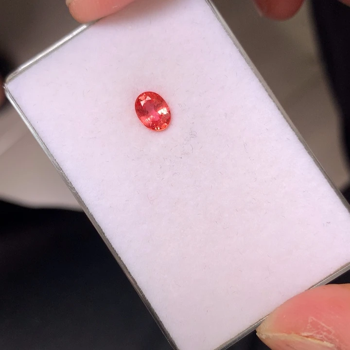 蓝宝石裸石未镶嵌