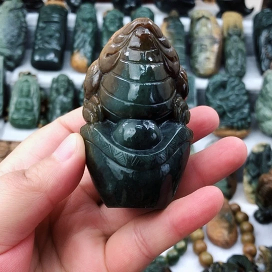 岫岩河磨玉（透闪石质玉）未镶嵌把件