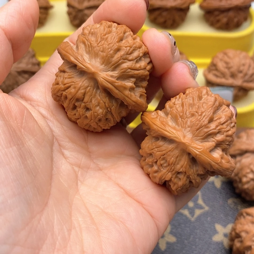 文玩核桃把件41尺血麒麟
