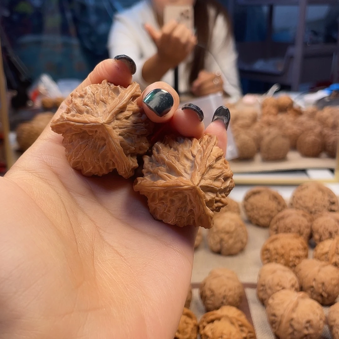 阳***光吊坠文玩核桃盘山三棱