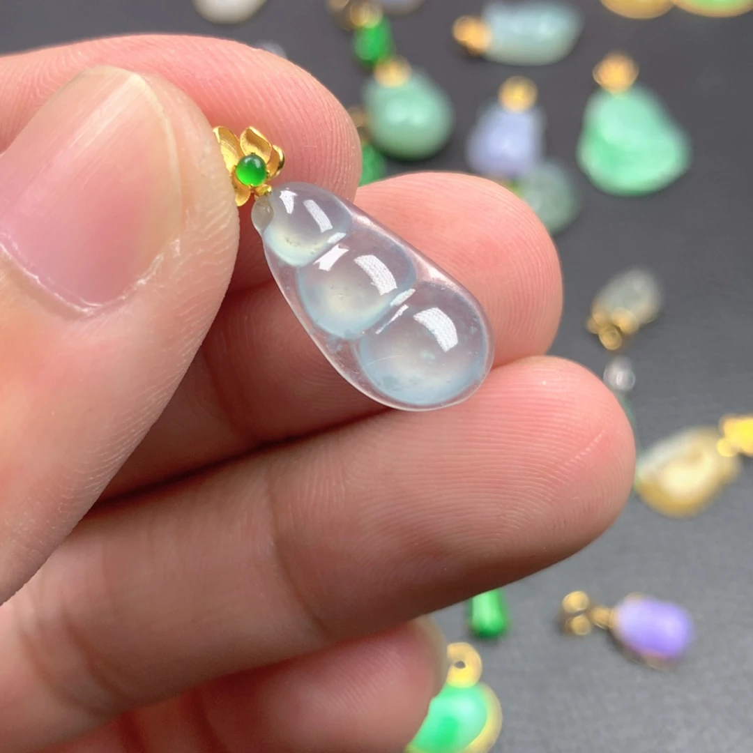 【闪购商品】颈饰18K金镶嵌翡翠翡翠