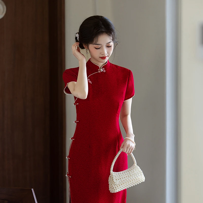 红色改良新中式旗袍2025新款春夏年轻款女喜婆婆婚宴装妈妈敬酒服